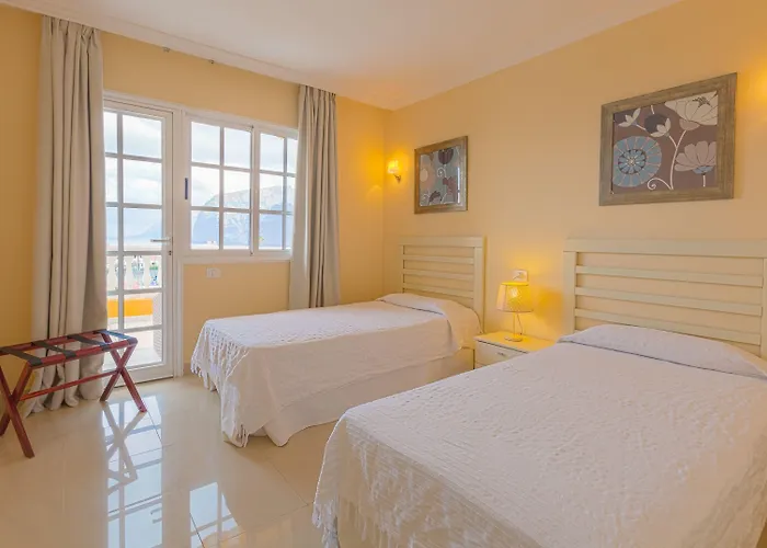 Апарт-отель El Marques Palace By Intercorp Group 4*