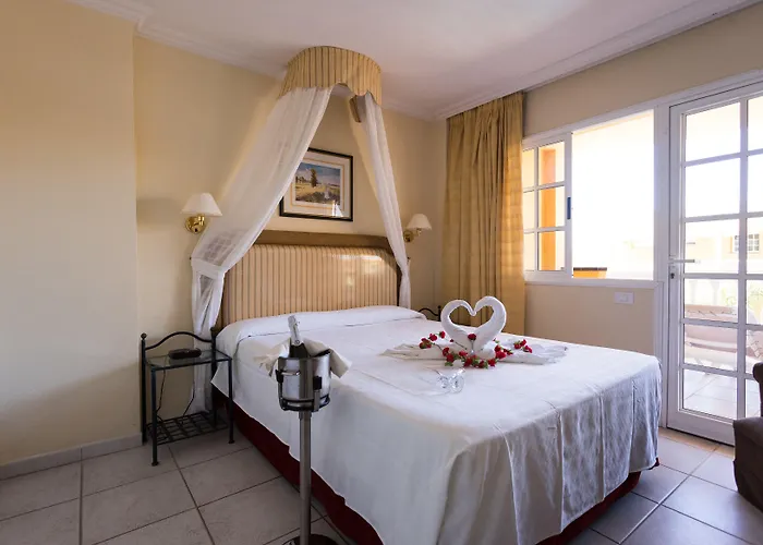 El Marques Palace By Intercorp Group Акантиладо-де-Лос-Хигантес