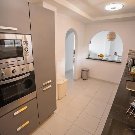 Апарт-отель El Marques Palace By Intercorp Group 4*