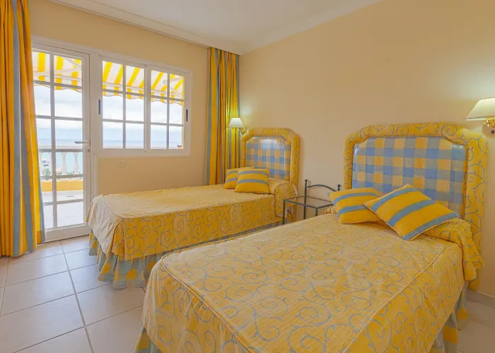 Aparthotel El Marques Palace By Intercorp Group 4*